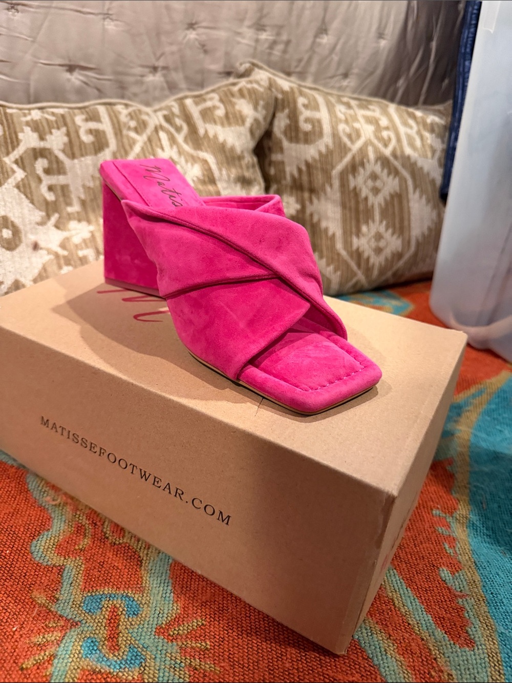 Matisse Fuchsia Suede Twisted Strap Block Heel Mule